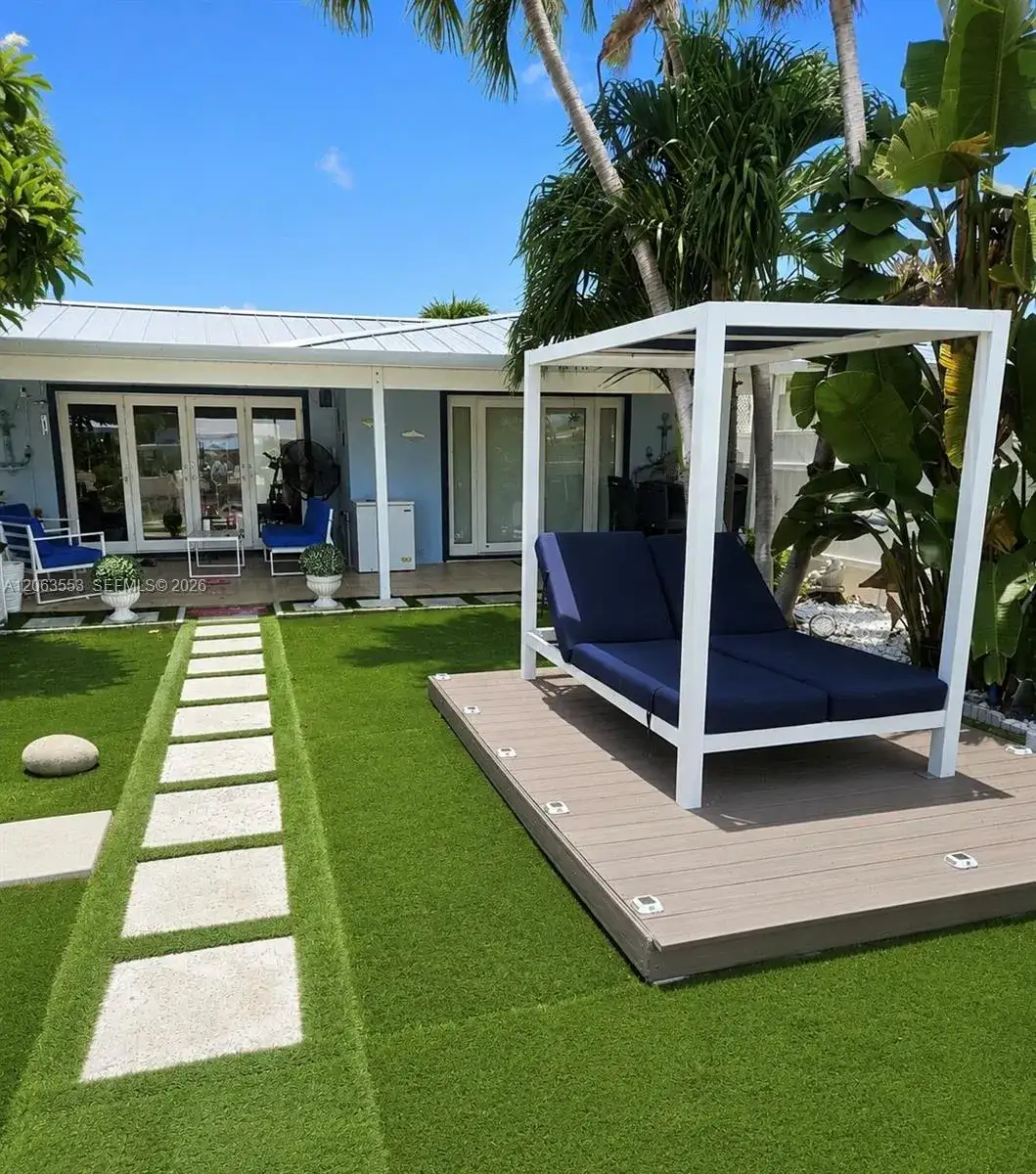 160 10th St, Key Colony FL 33051 photo 4