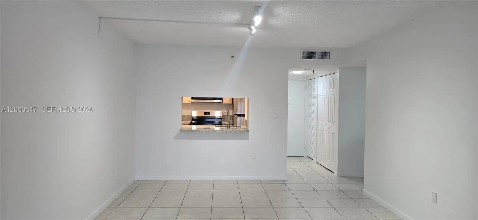 9688 Fontainebleau Blvd # 404, Miami FL 33172 photo 3