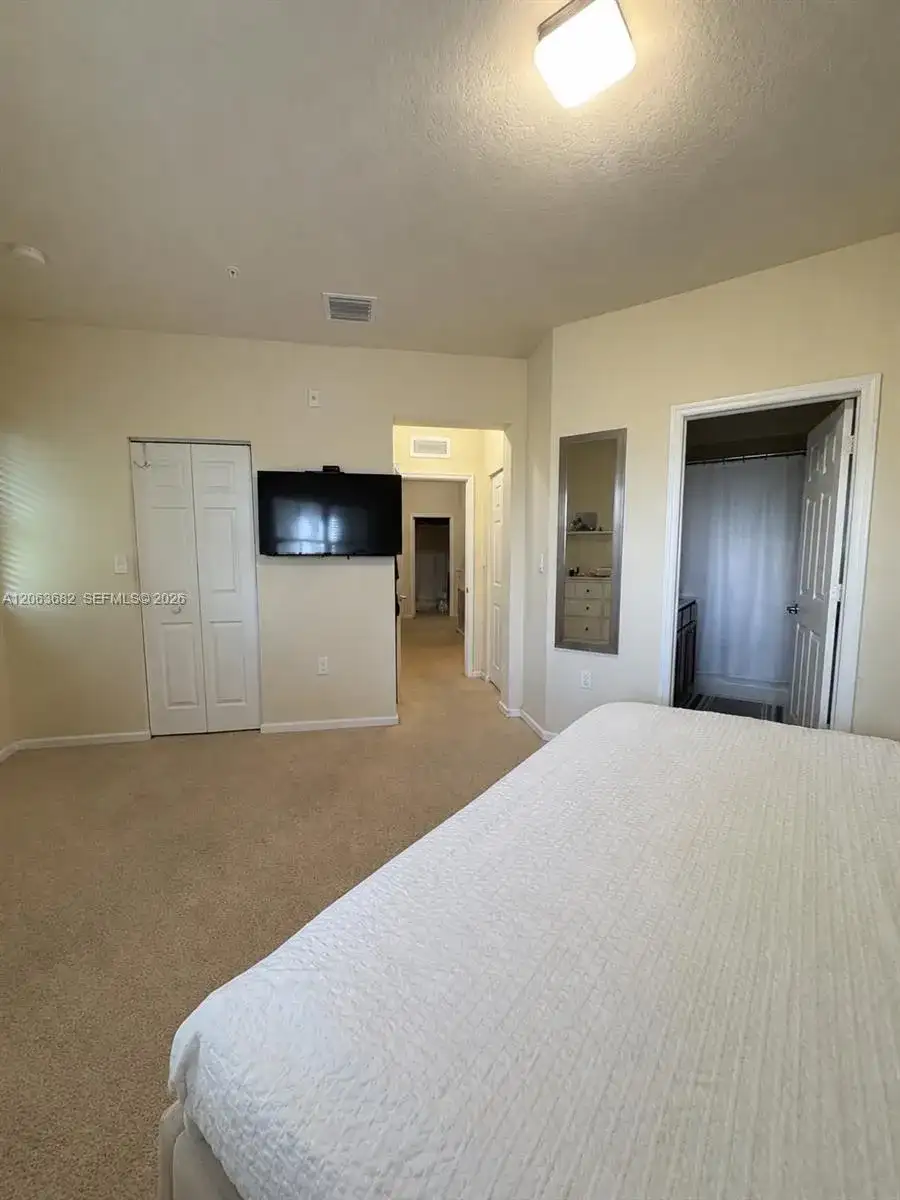 8620 NW 97th Ave # 212, Doral FL 33178 photo 2
