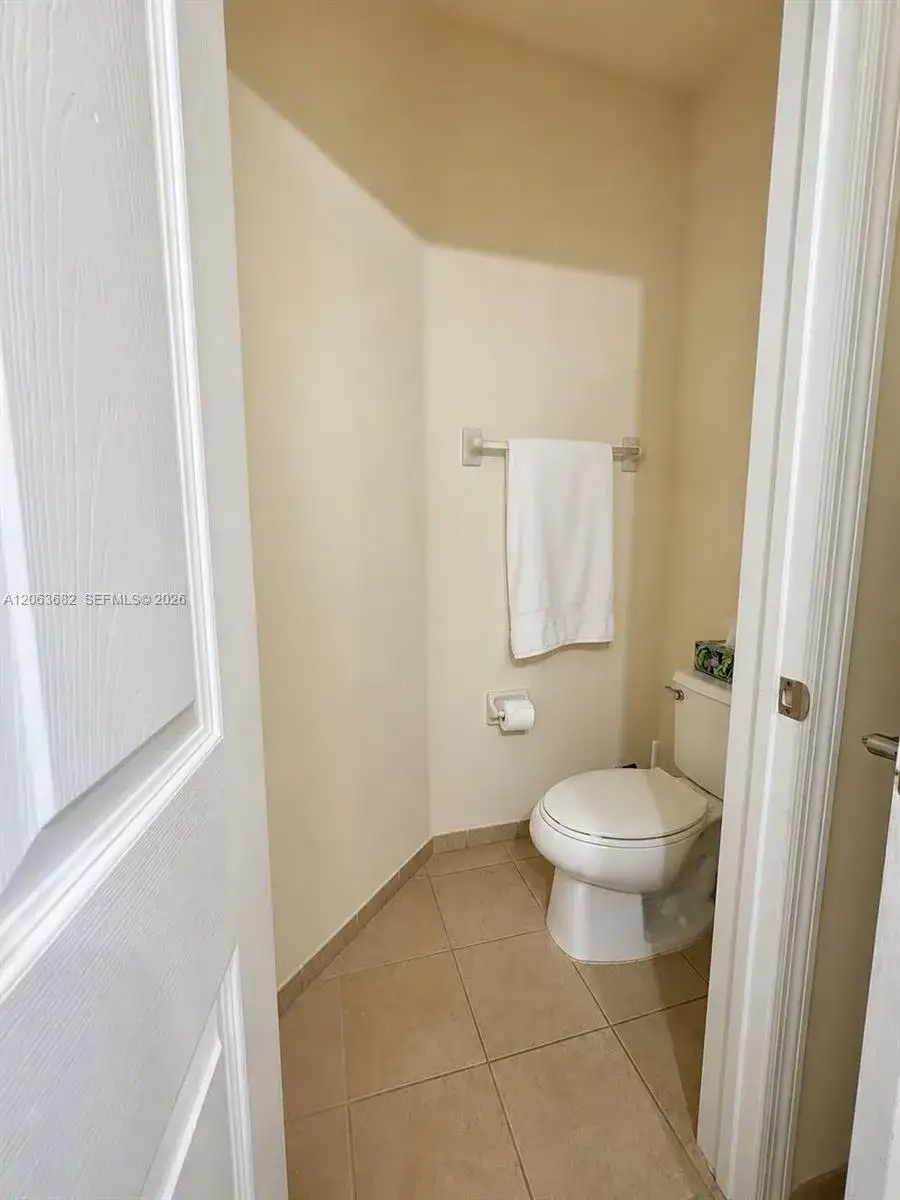 8620 NW 97th Ave # 212, Doral FL 33178 photo 3