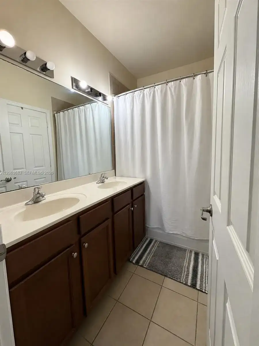 8620 NW 97th Ave # 212, Doral FL 33178 photo 4