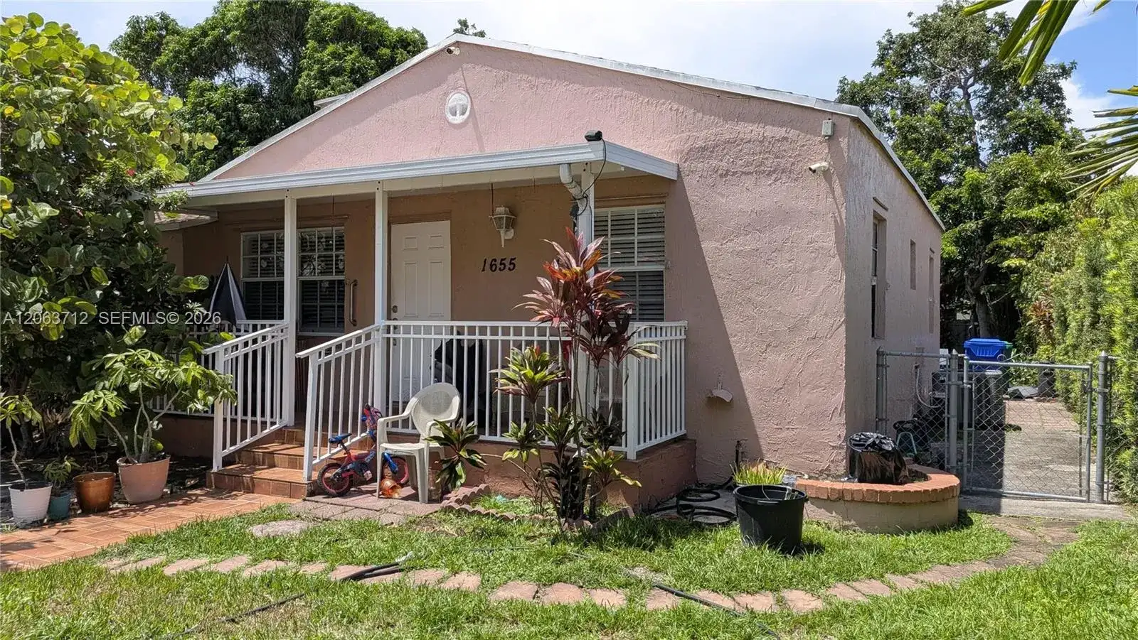 1655 SW 20th St, Miami FL 33145 photo 2