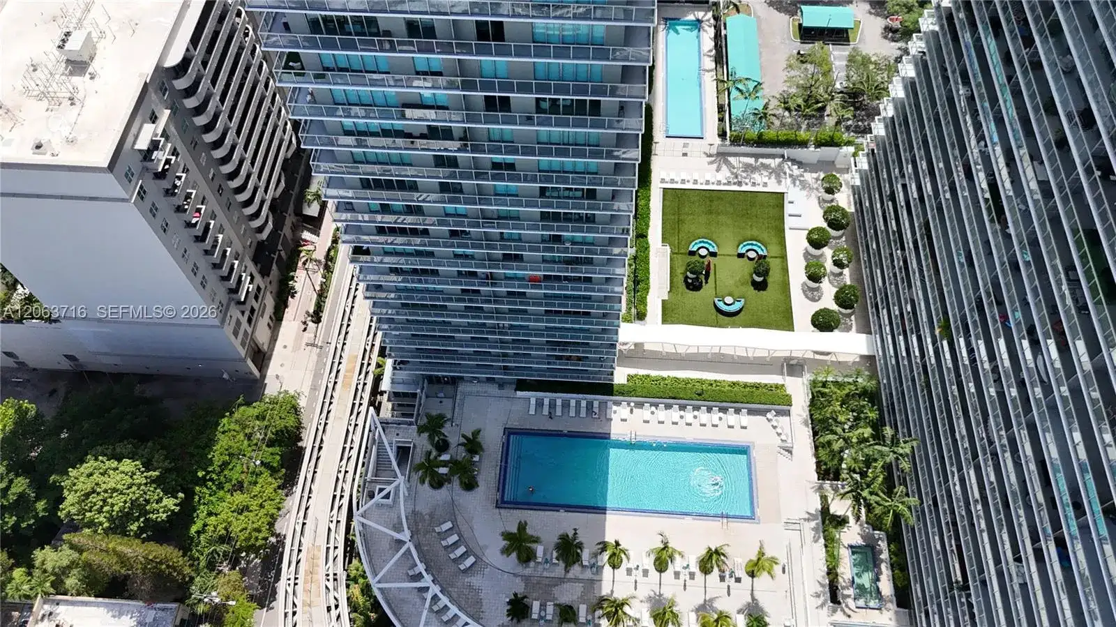 1111 SW 1st Ave, Miami FL 33130 photo 3