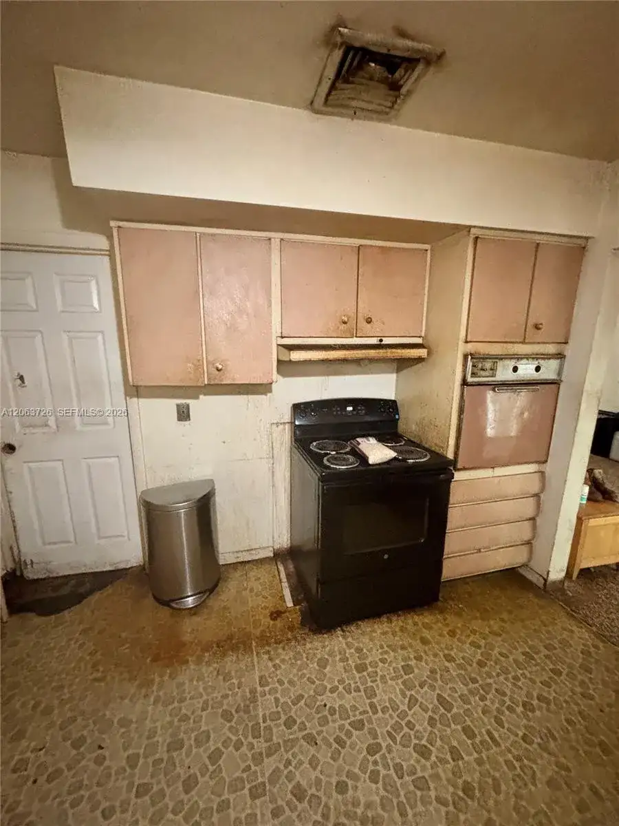 5300 SW 103rd Pl, Miami FL 33165 photo 3