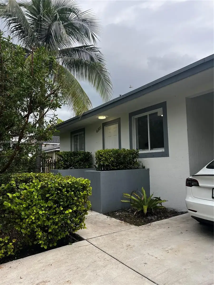 6301 NW 1st Pl, Miami FL 33150 photo 3