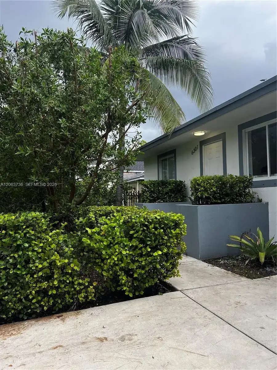 6301 NW 1st Pl, Miami FL 33150 photo 4