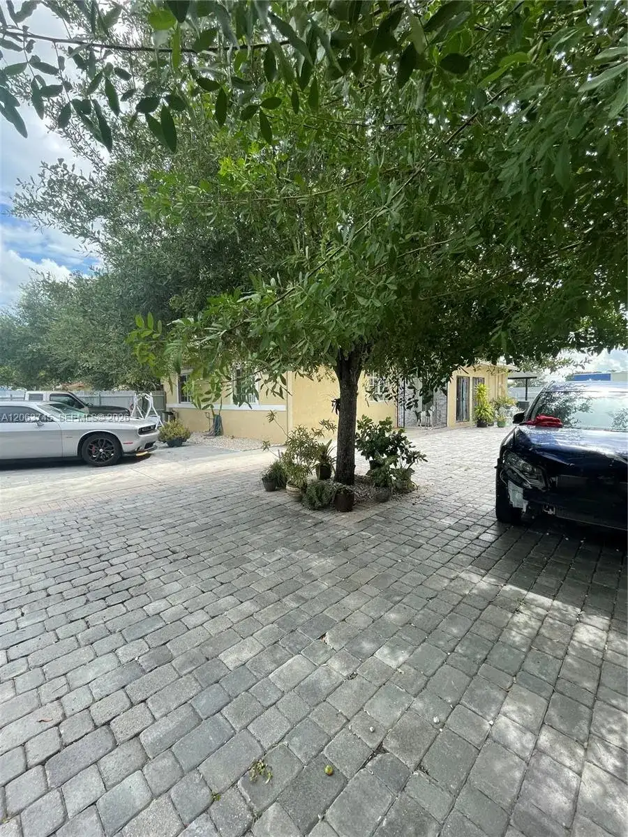 20764 NW 31st Ave, Miami Gardens FL 33056 photo 2