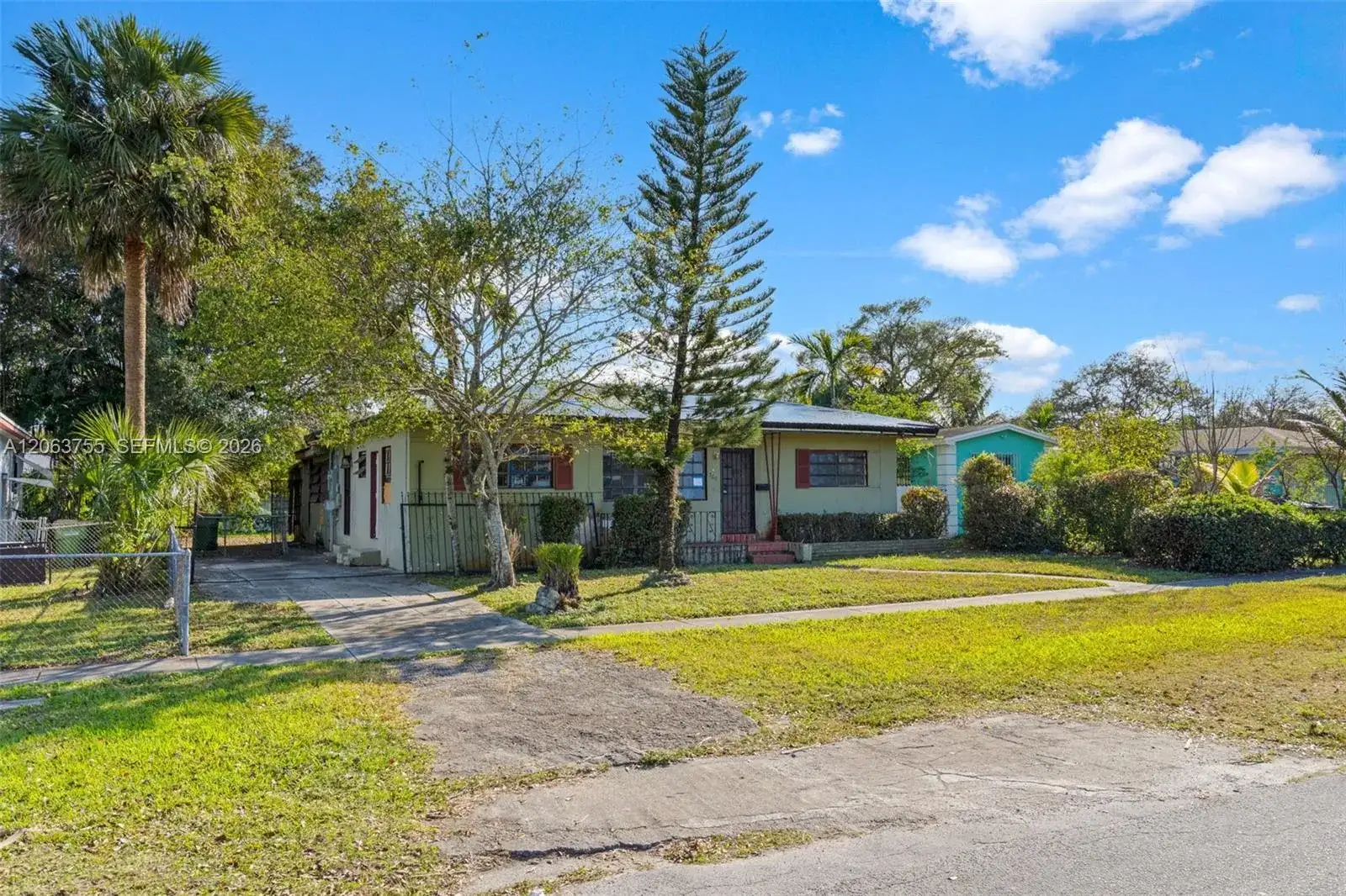760 NE 147th St, North Miami FL 33161 photo 2