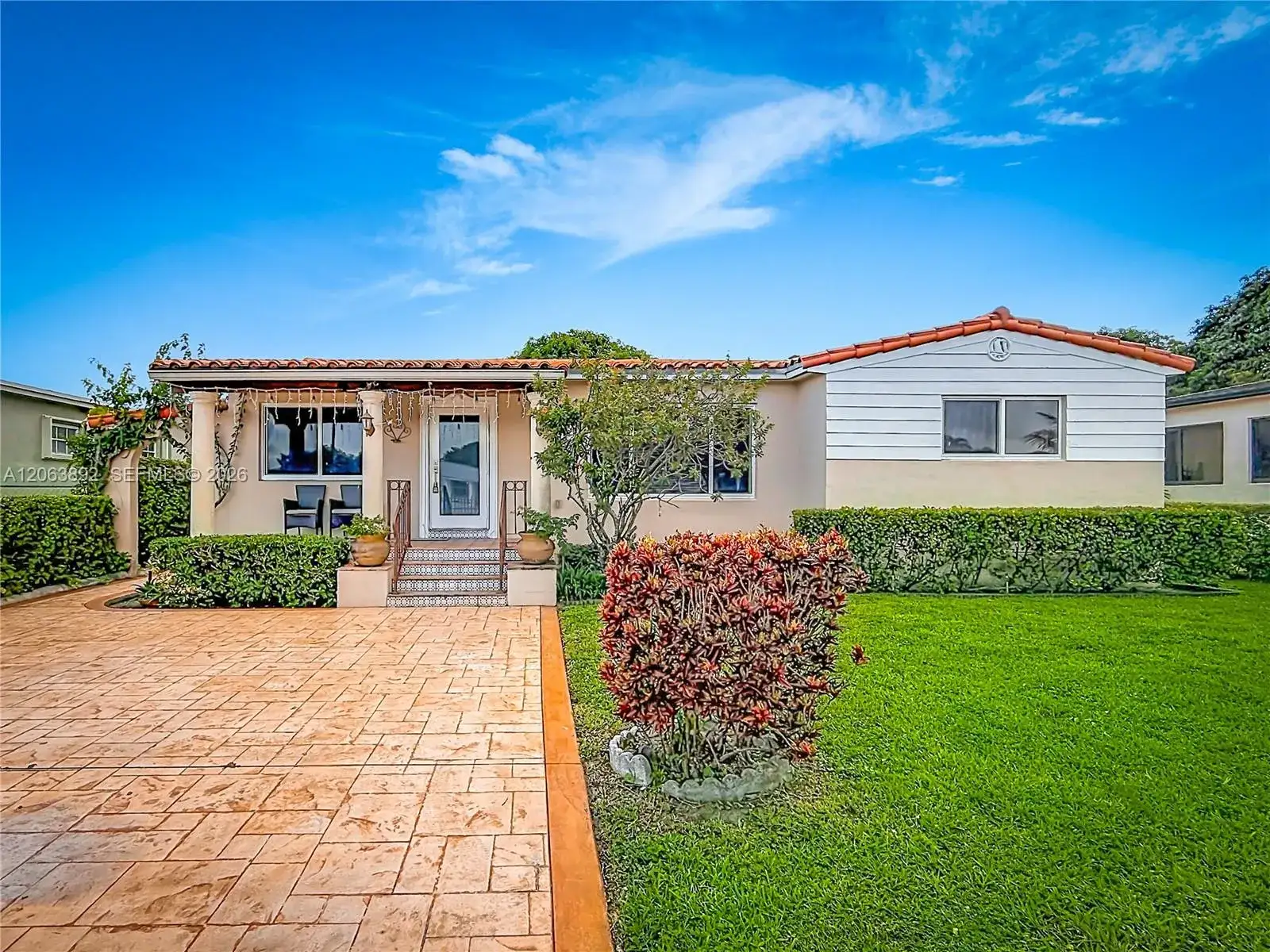 145 W 57th St, Hialeah FL 33012 photo 2