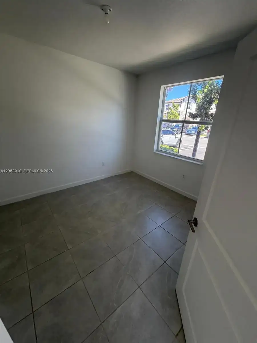 12527 NW 24 AVE # 12527, Miami FL 33167 photo 2