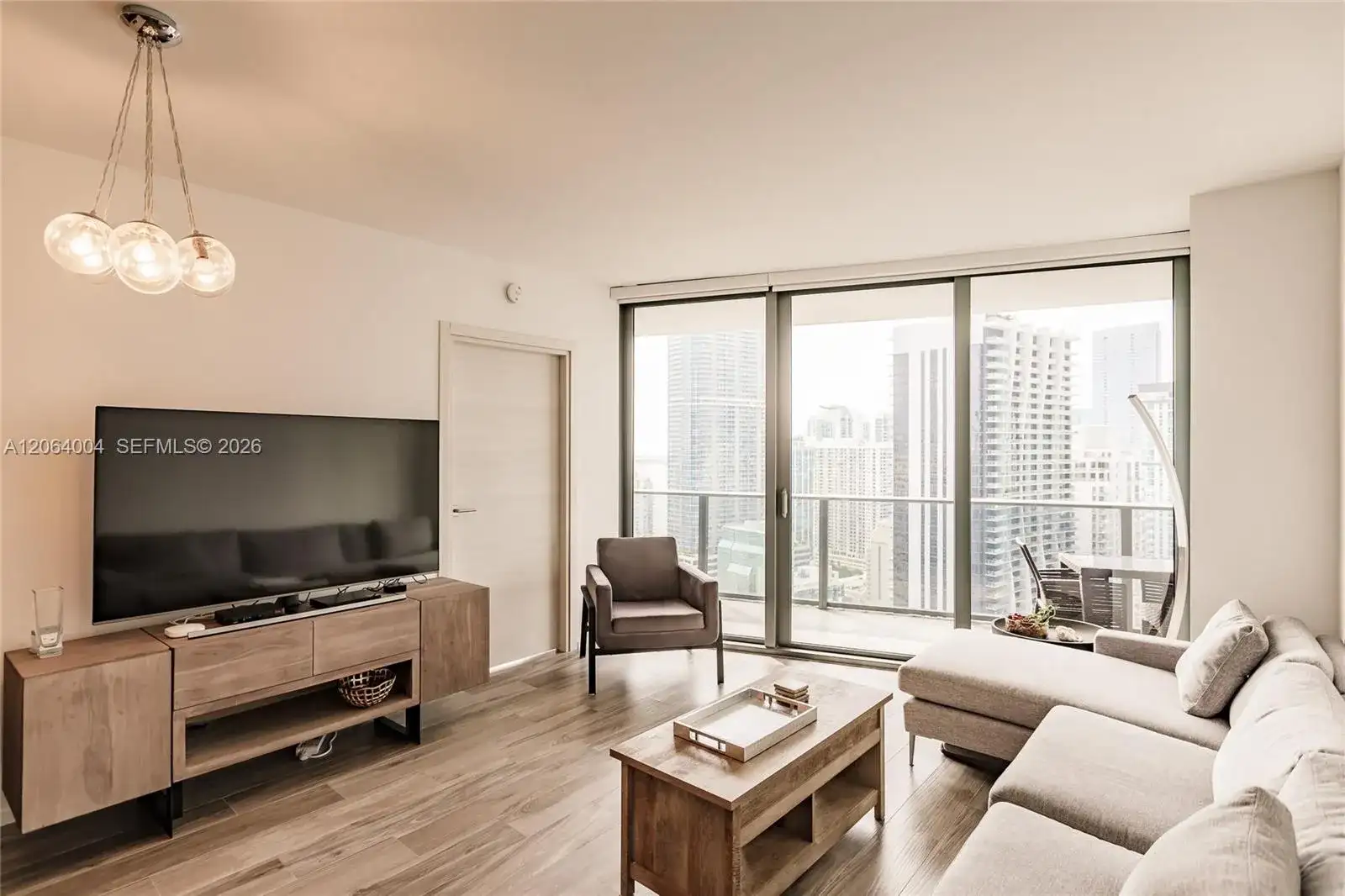 801 S Miami Ave # 3703, Miami FL 33130 photo 2