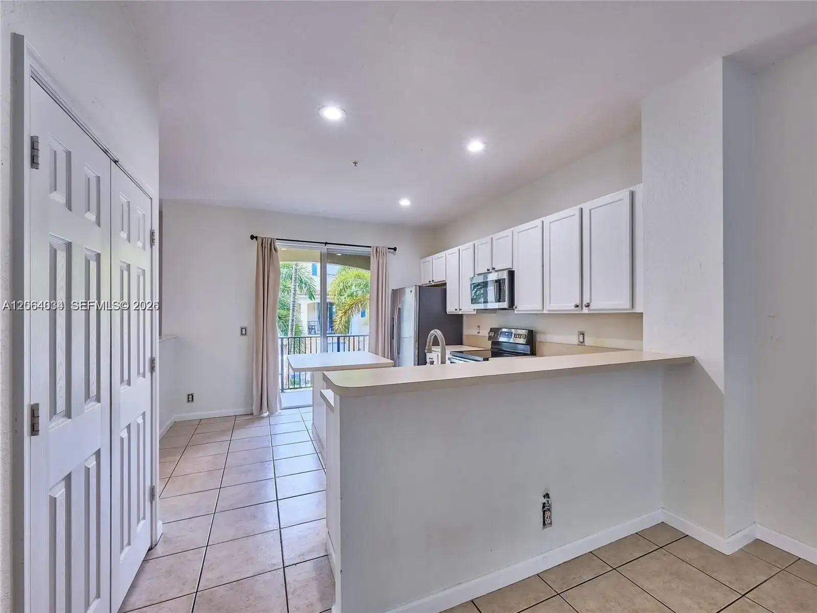 3182 N Greenleaf Cir, Boynton Beach FL 33426 photo 2