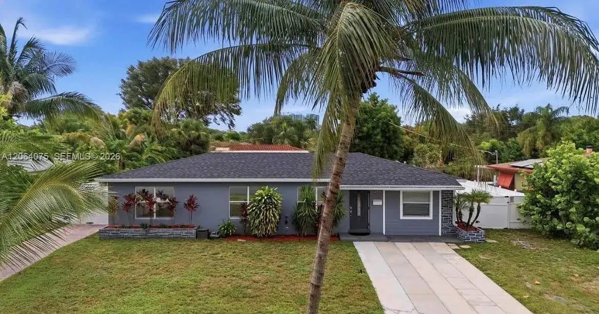 434 Australian Circle, Lake Park FL 33403 photo 2
