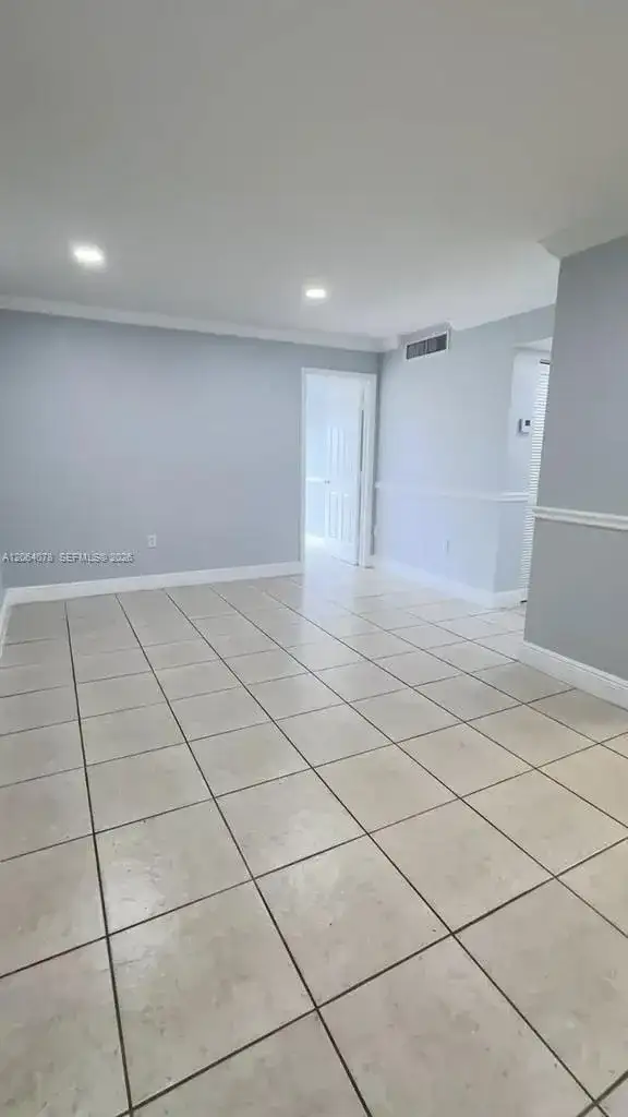 9405 SW 76th St # Y32, Miami FL 33173 photo 3