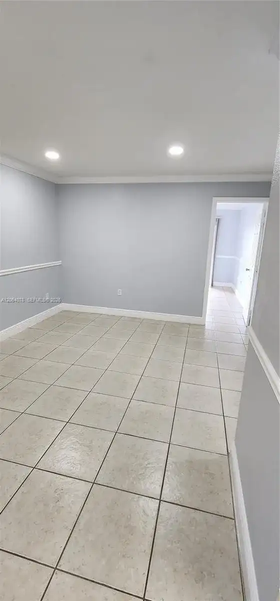 9405 SW 76th St # Y32, Miami FL 33173 photo 4