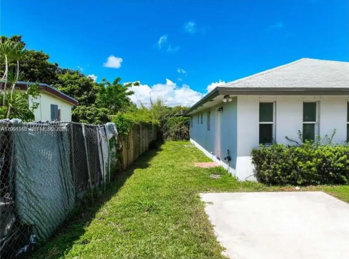 1616 NW 7th Pl # 0, Florida City FL 33034 photo 2