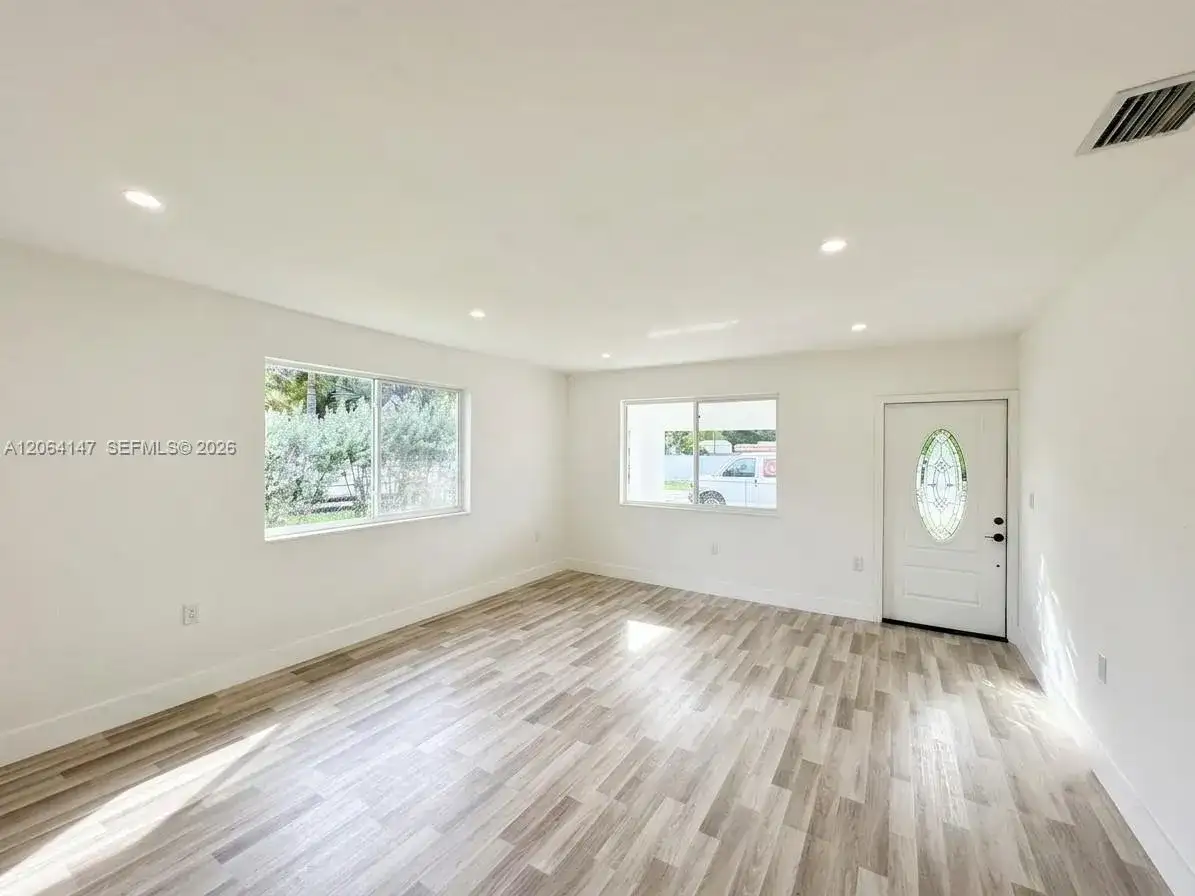 10860 SW 217th Ter, Miami FL 33170 photo 2