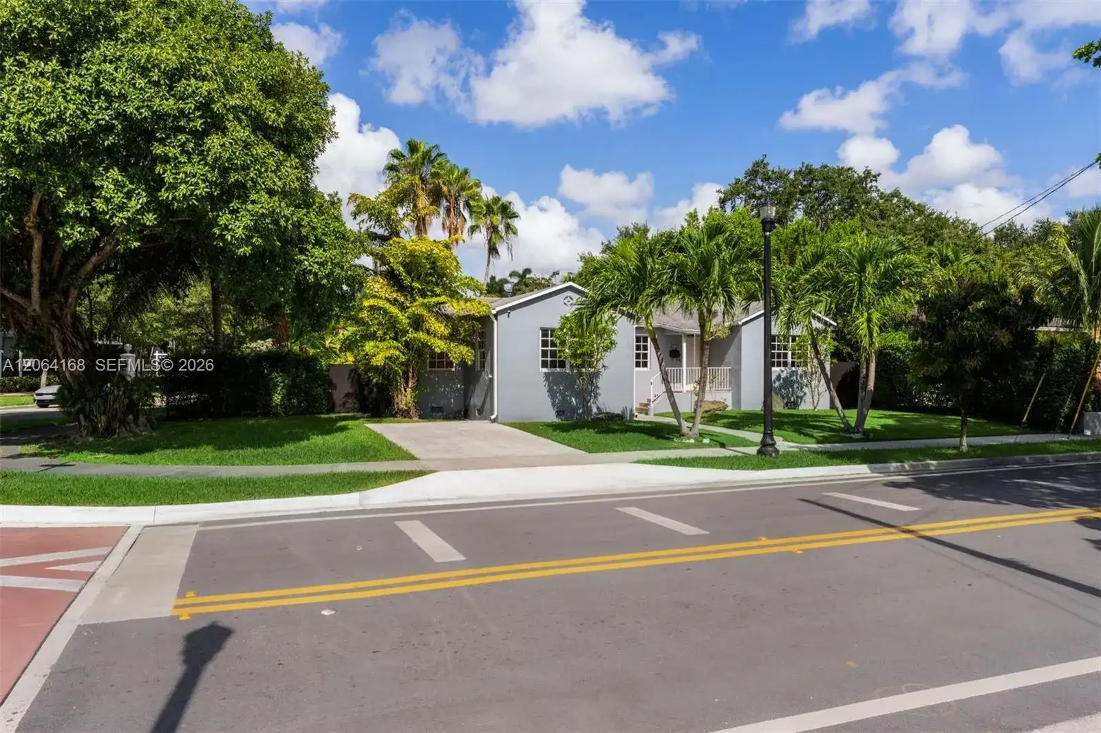 902 NW 10th Ct, Miami FL 33136 photo 4