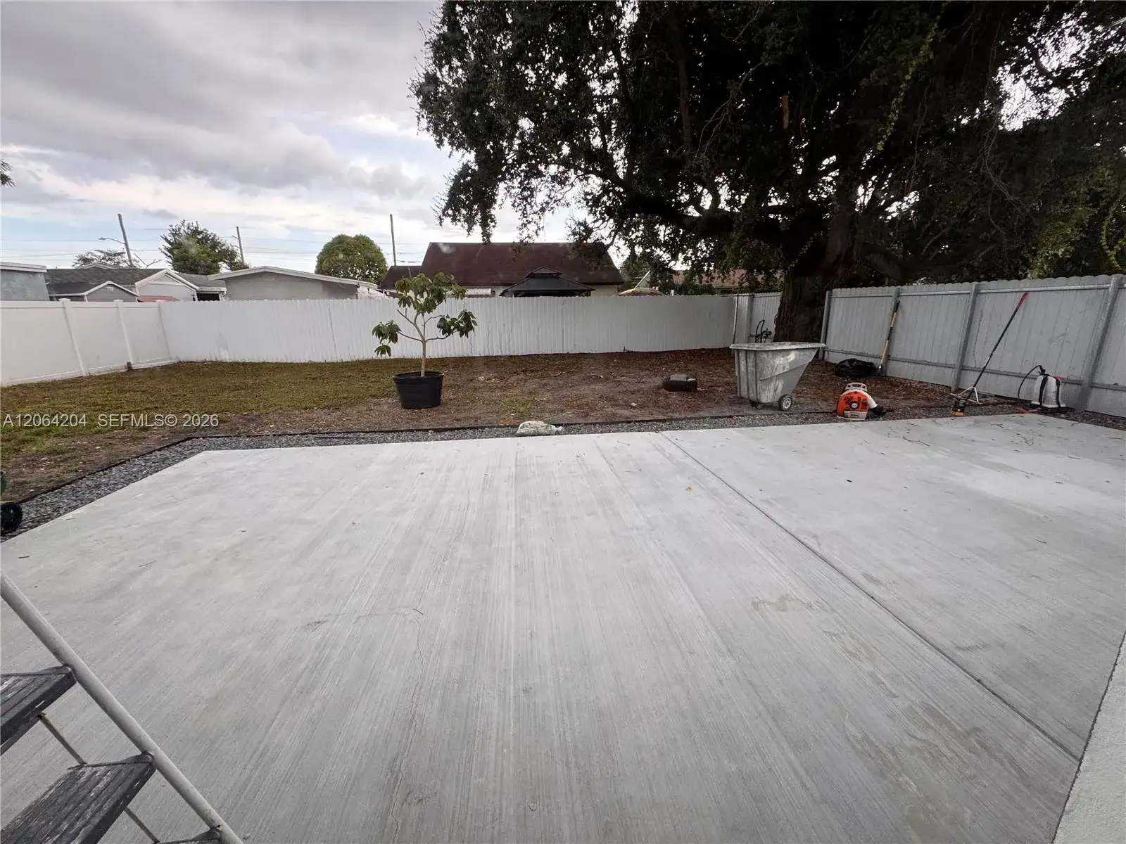 2416 NW 88th St, Miami FL 33147 photo 4