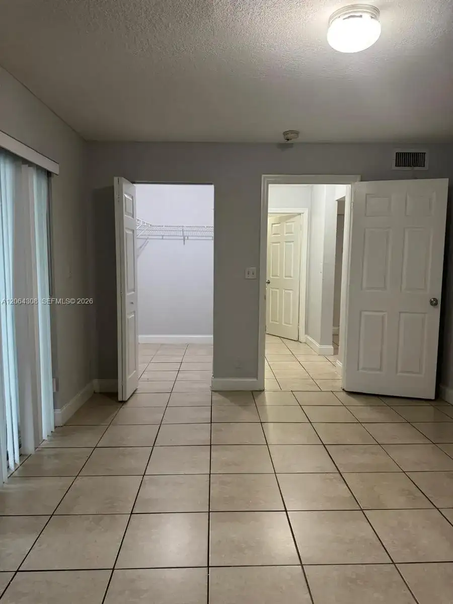4271 NW 5th St # 130, Plantation FL 33317 photo 3