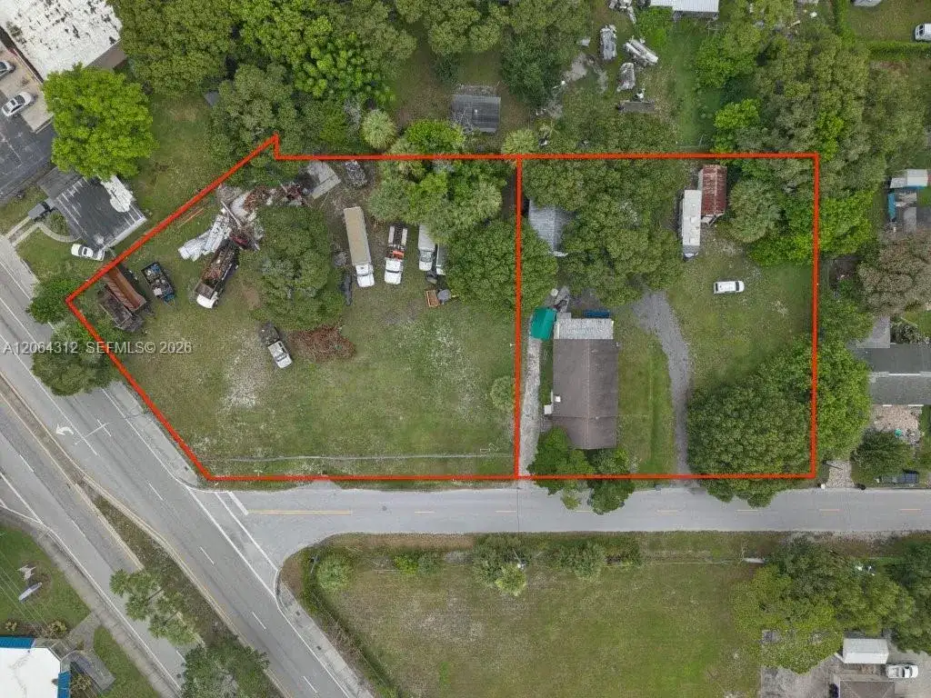 711 S 21st St, Fort Pierce FL 34950 photo 2
