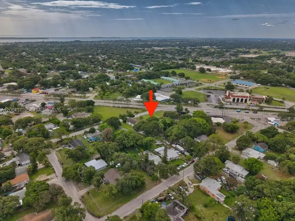 711 S 21st St, Fort Pierce FL 34950 photo 5