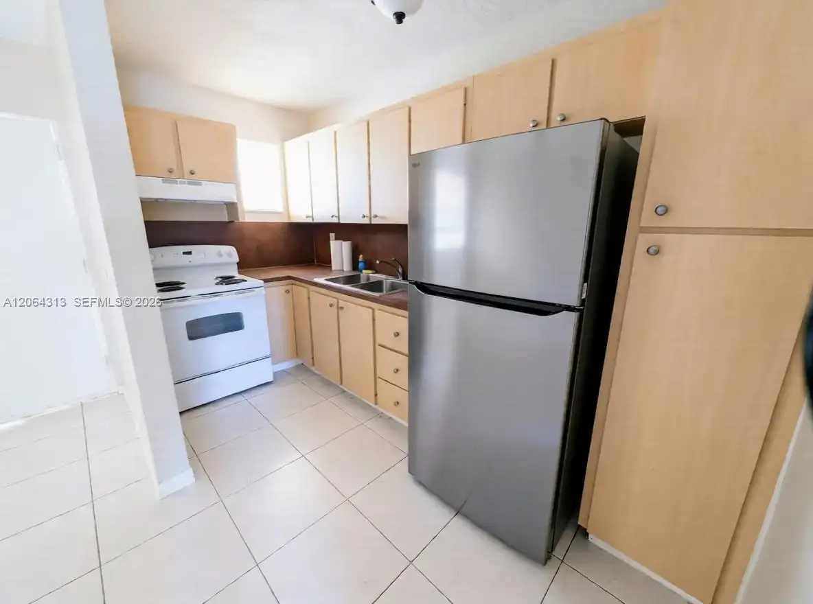1525 NW 19th Ter # 23, Miami FL 33125 photo 4