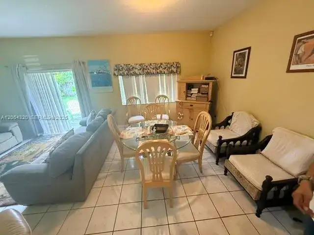 13654 SW 124th Ave Rd, Miami FL 33186 photo 3