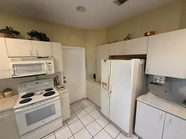 13654 SW 124th Ave Rd, Miami FL 33186 photo 4