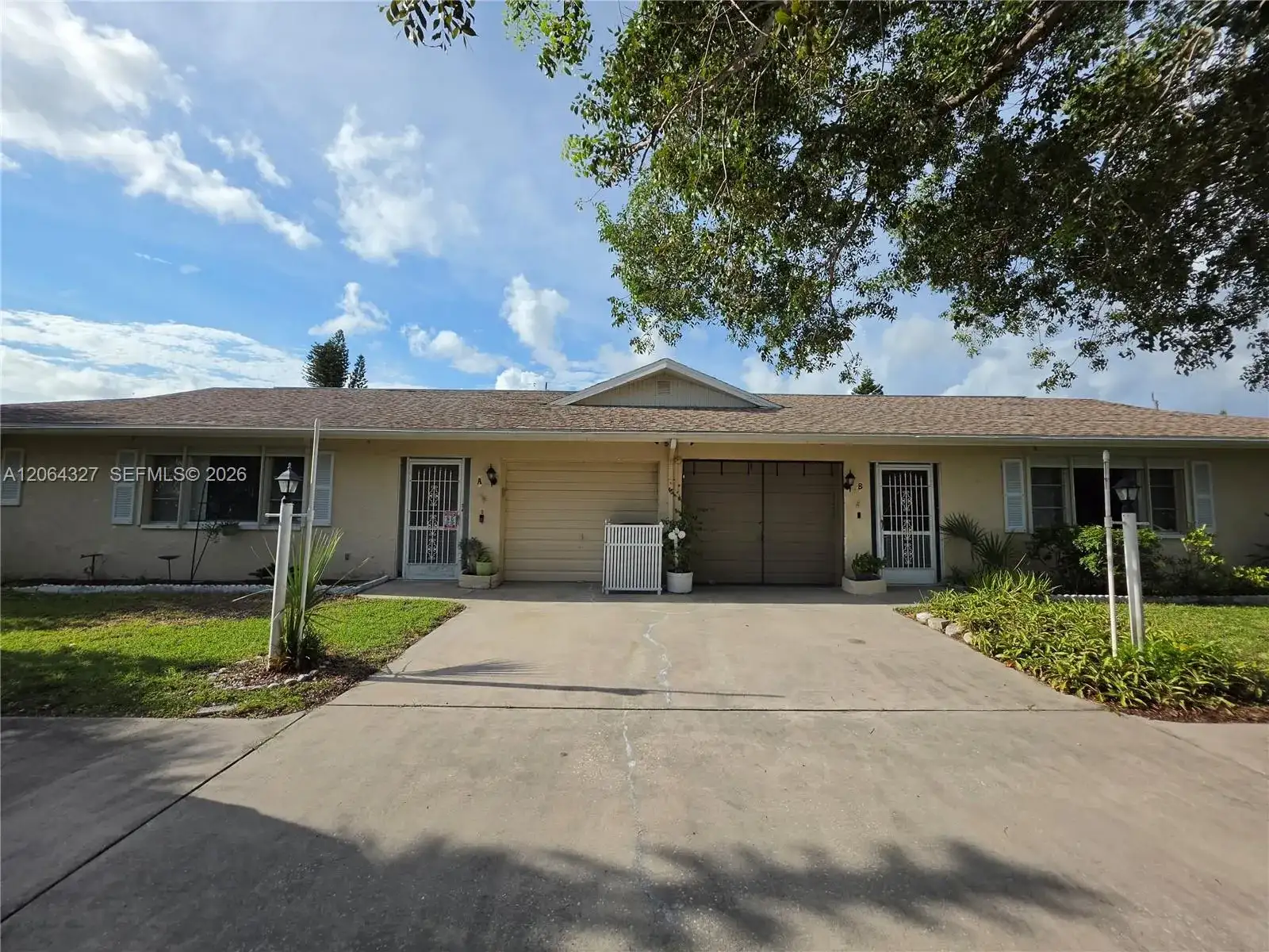 613 SE 46th Ter UNIT A-B, Cape Coral FL 33904 photo 2