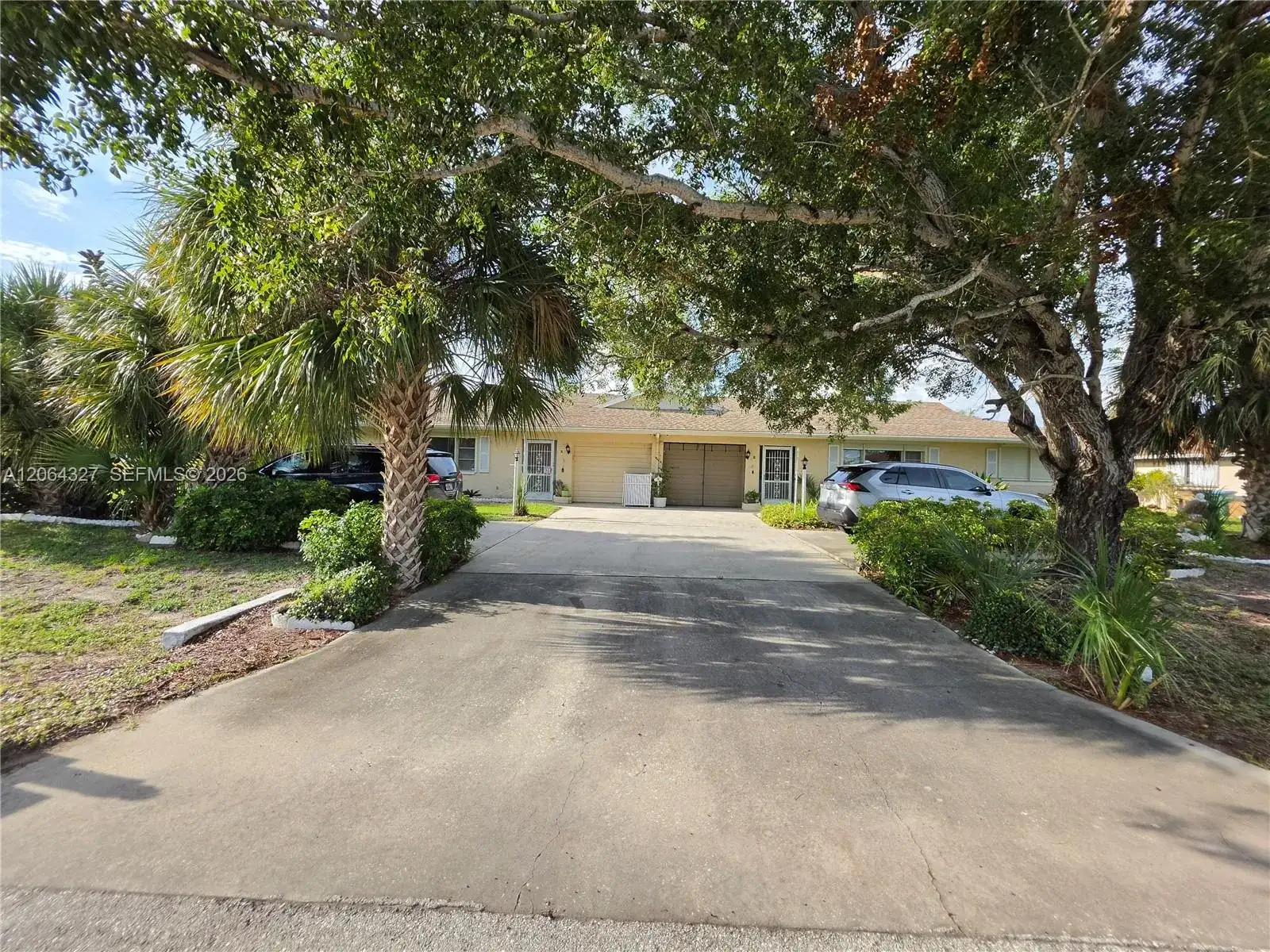 613 SE 46th Ter UNIT A-B, Cape Coral FL 33904 photo 3