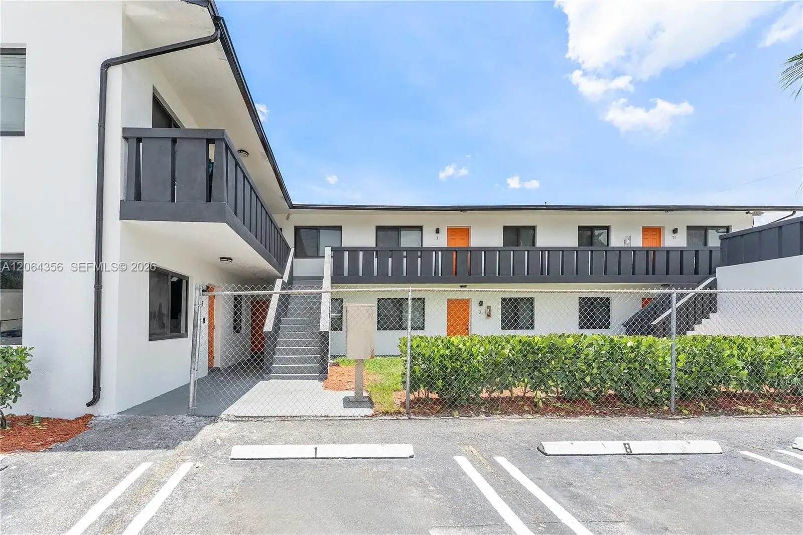 940 NW 8th Ave, Pompano Beach FL 33060 photo 2