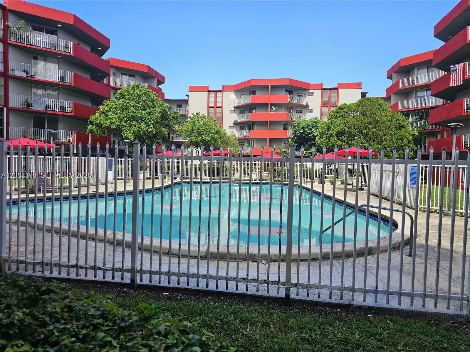 1750 W 46th St # 331, Hialeah FL 33012 photo 2