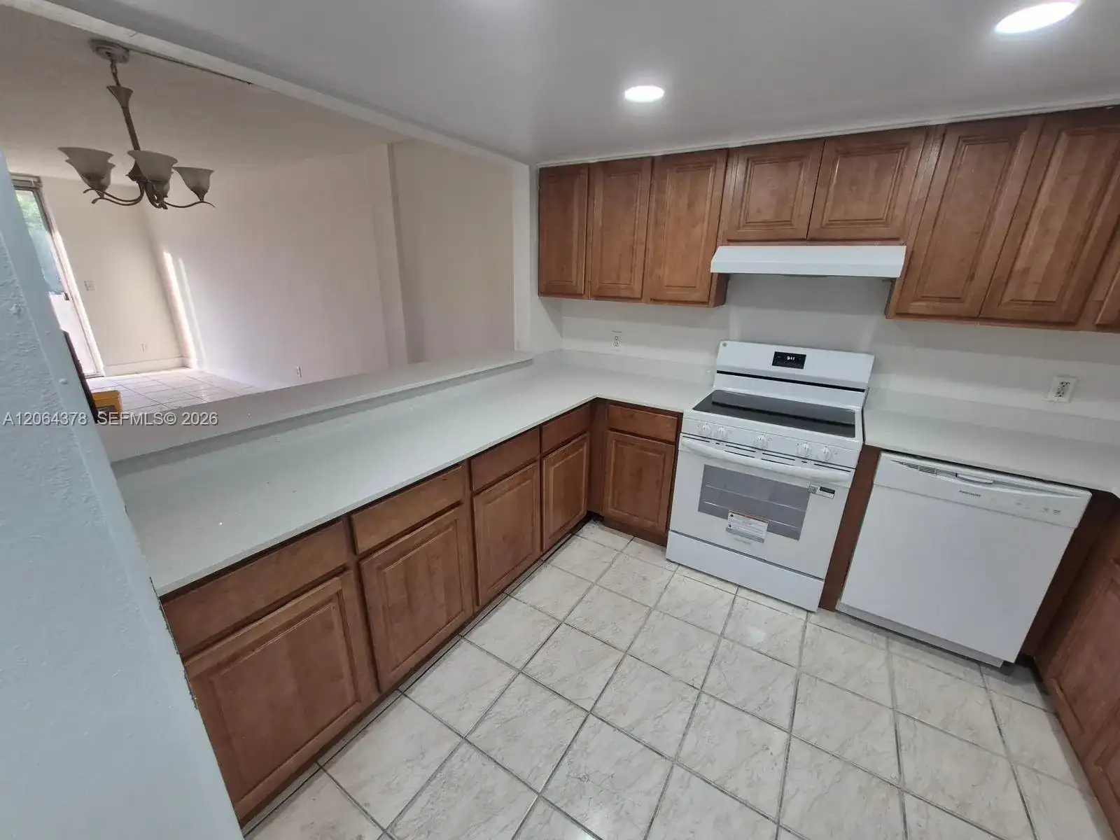 1750 W 46th St # 331, Hialeah FL 33012 photo 4