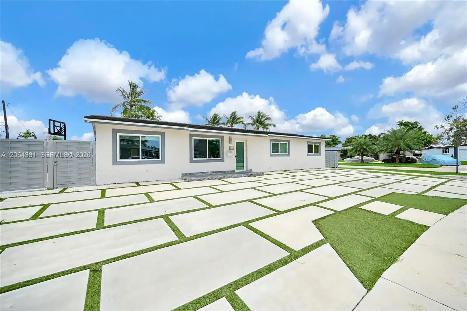 8251 NW 185th St, Hialeah FL 33015 photo 2