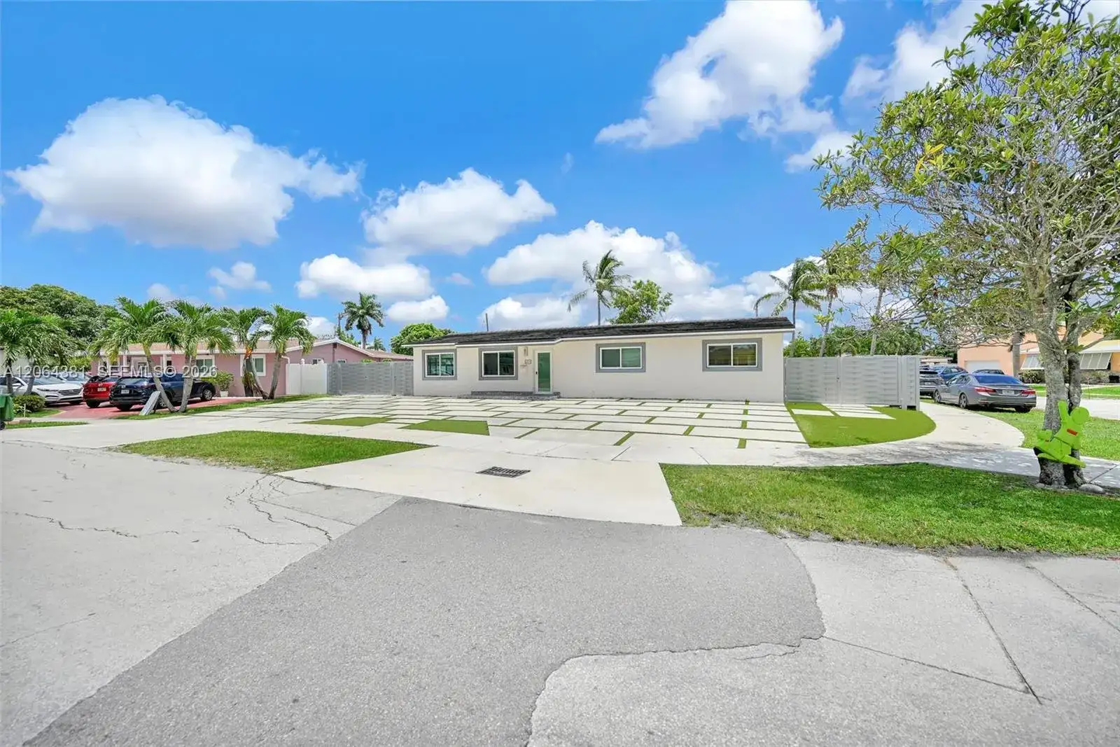 8251 NW 185th St, Hialeah FL 33015 photo 5
