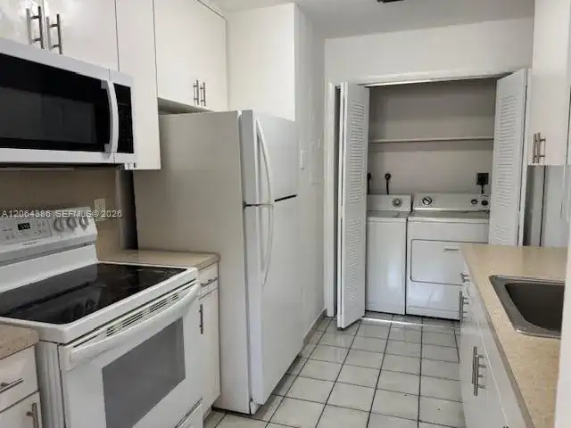 3022 SW 23rd St # 3022, Miami FL 33145 photo 4