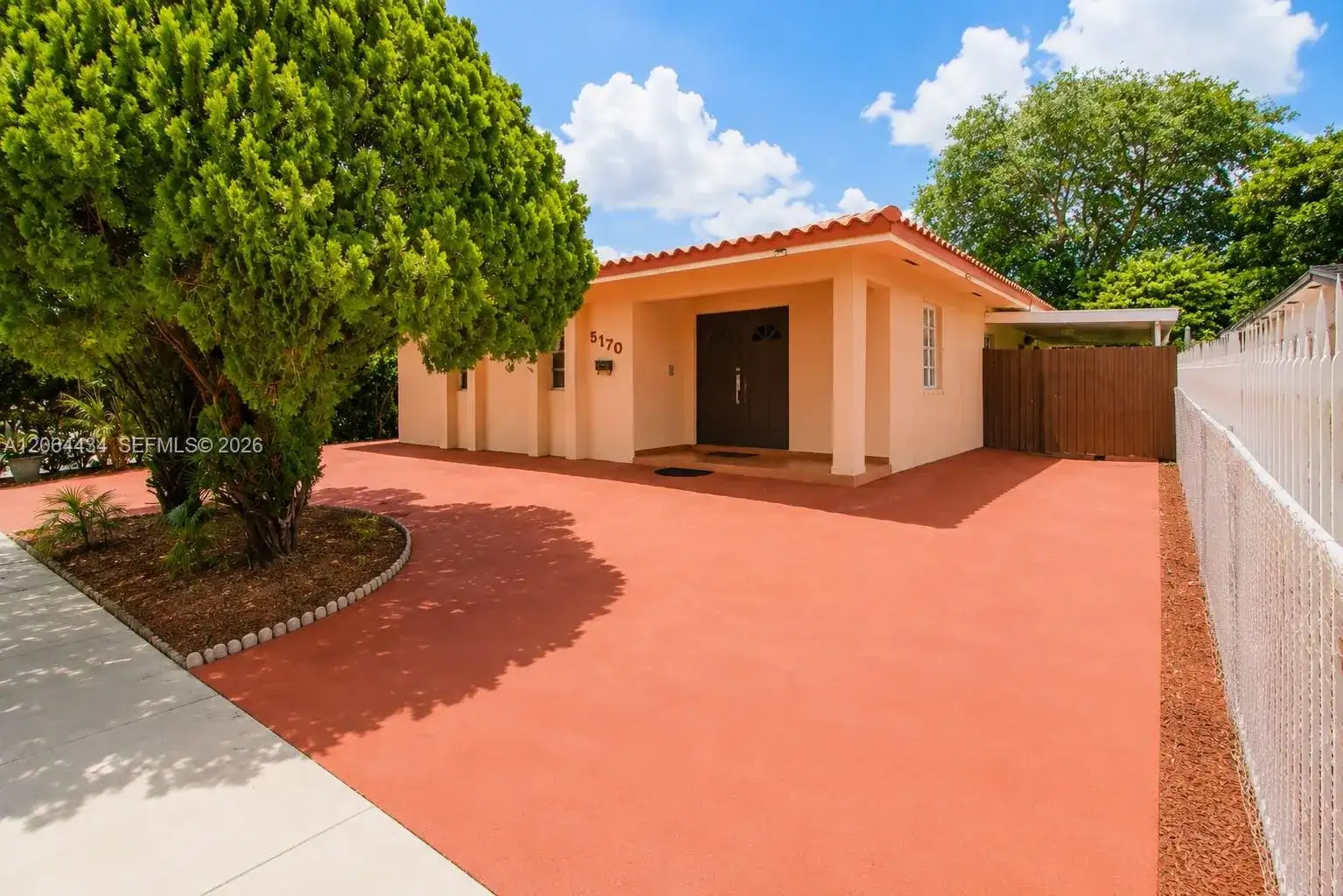 5170 NW 2nd St, Miami FL 33126 photo 2