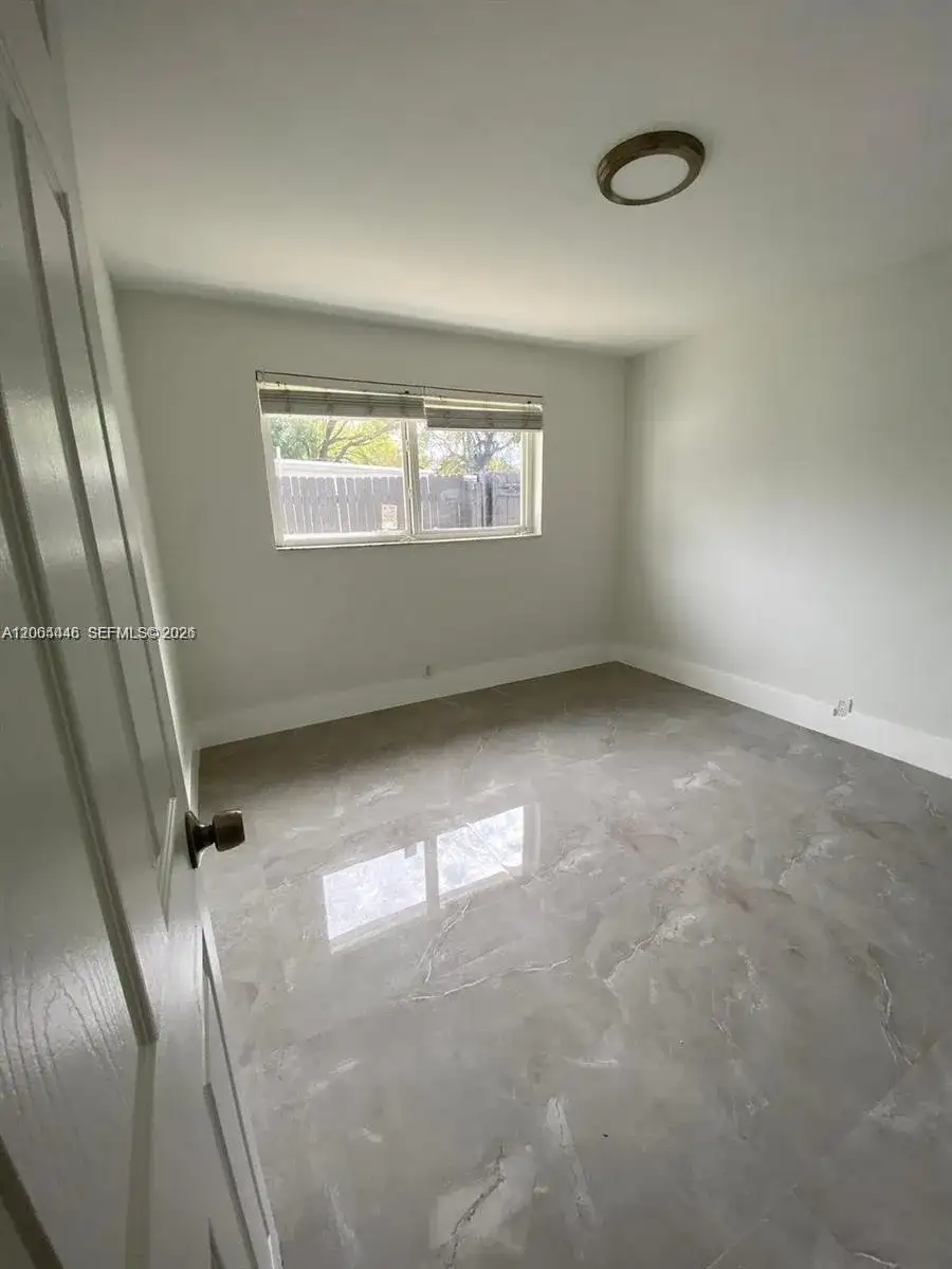 112 Ronald Rd, West Park FL 33023 photo 5