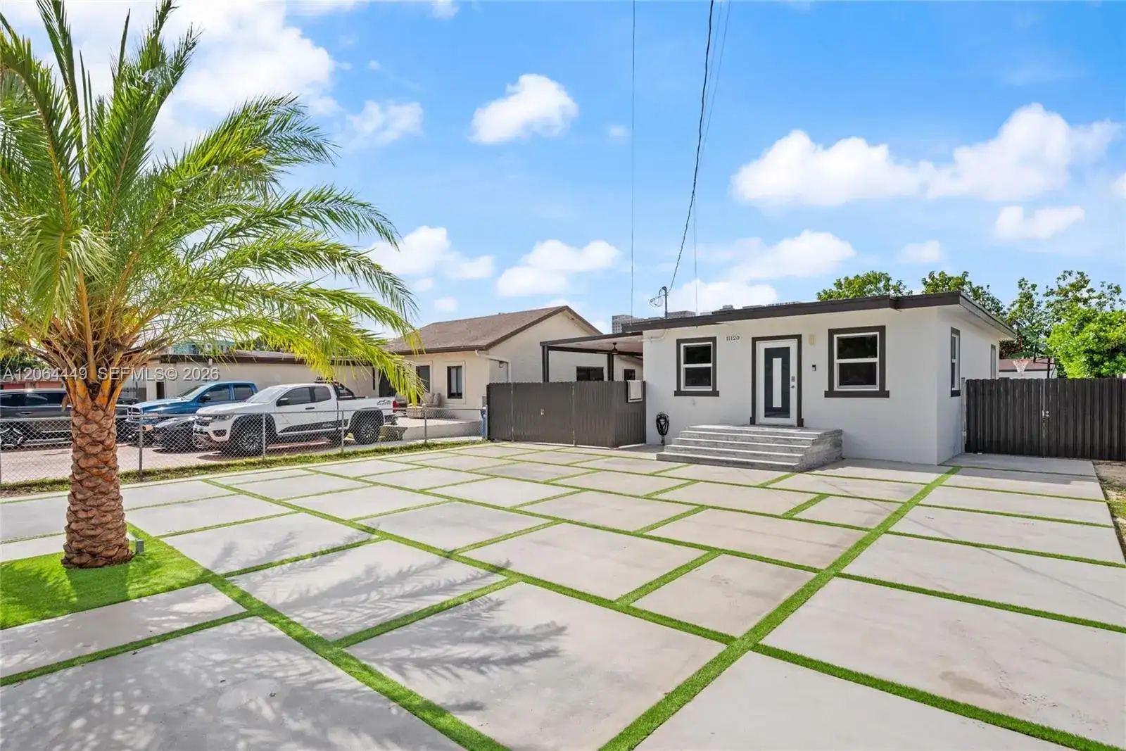 11120 SW 2nd St, Sweetwater FL 33174 photo 2