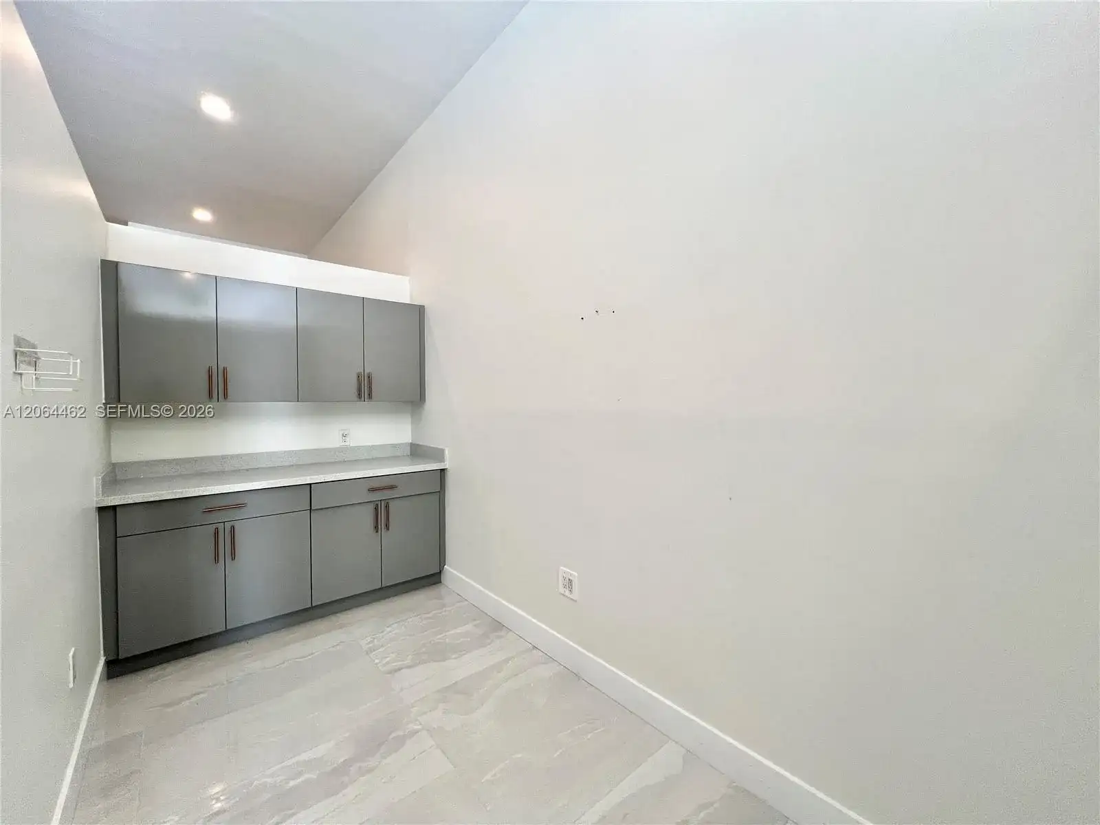 1400 Ponce De Leon Blvd, Coral Gables FL 33134 photo 4