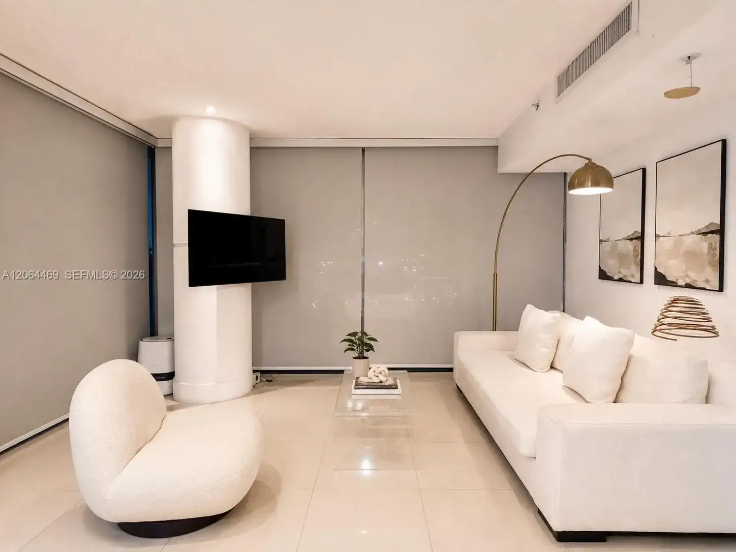 92 SW 3rd St # 1210, Miami FL 33130 photo 3