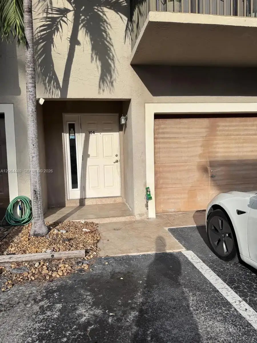 9904 Hammocks Blvd # 58, Miami FL 33196 photo 2