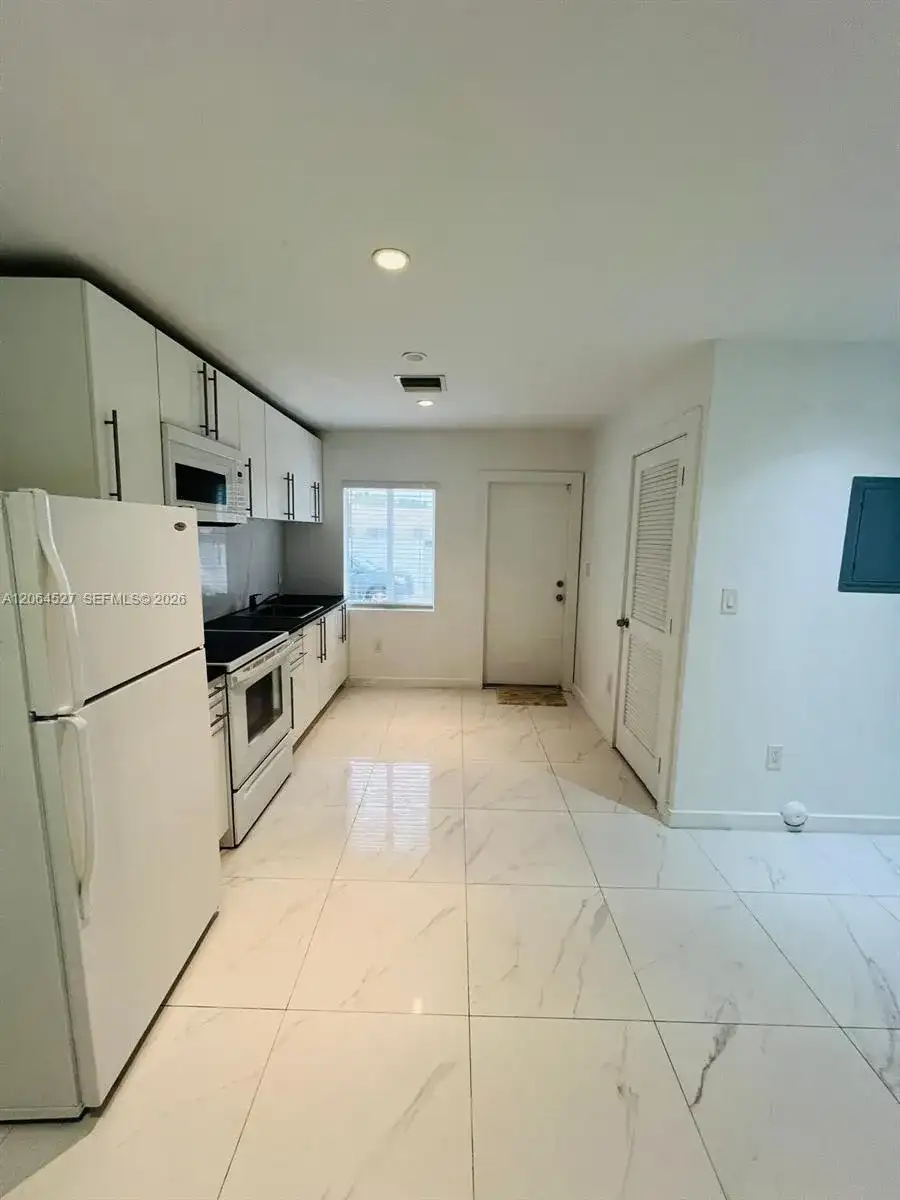 6700 NW 6th Ave, Miami FL 33150 photo 5