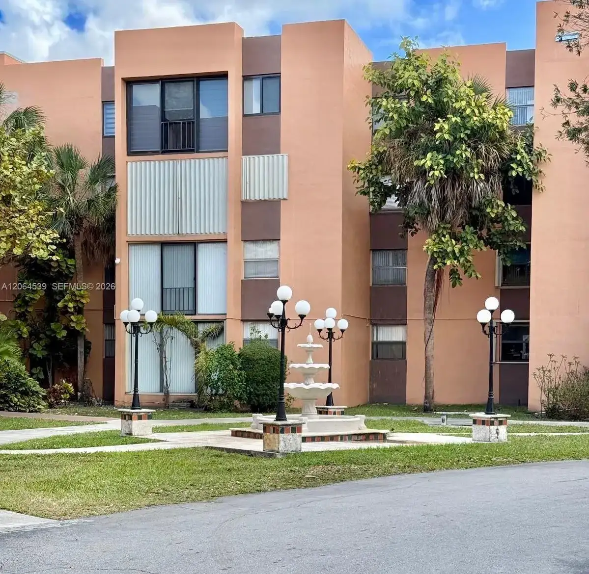 9400 W Flagler St # 312, Miami FL 33174 photo 2