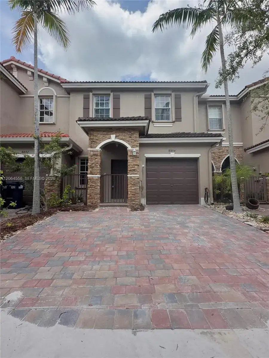 8894 SW 225th St, Cutler Bay FL 33190 photo 2