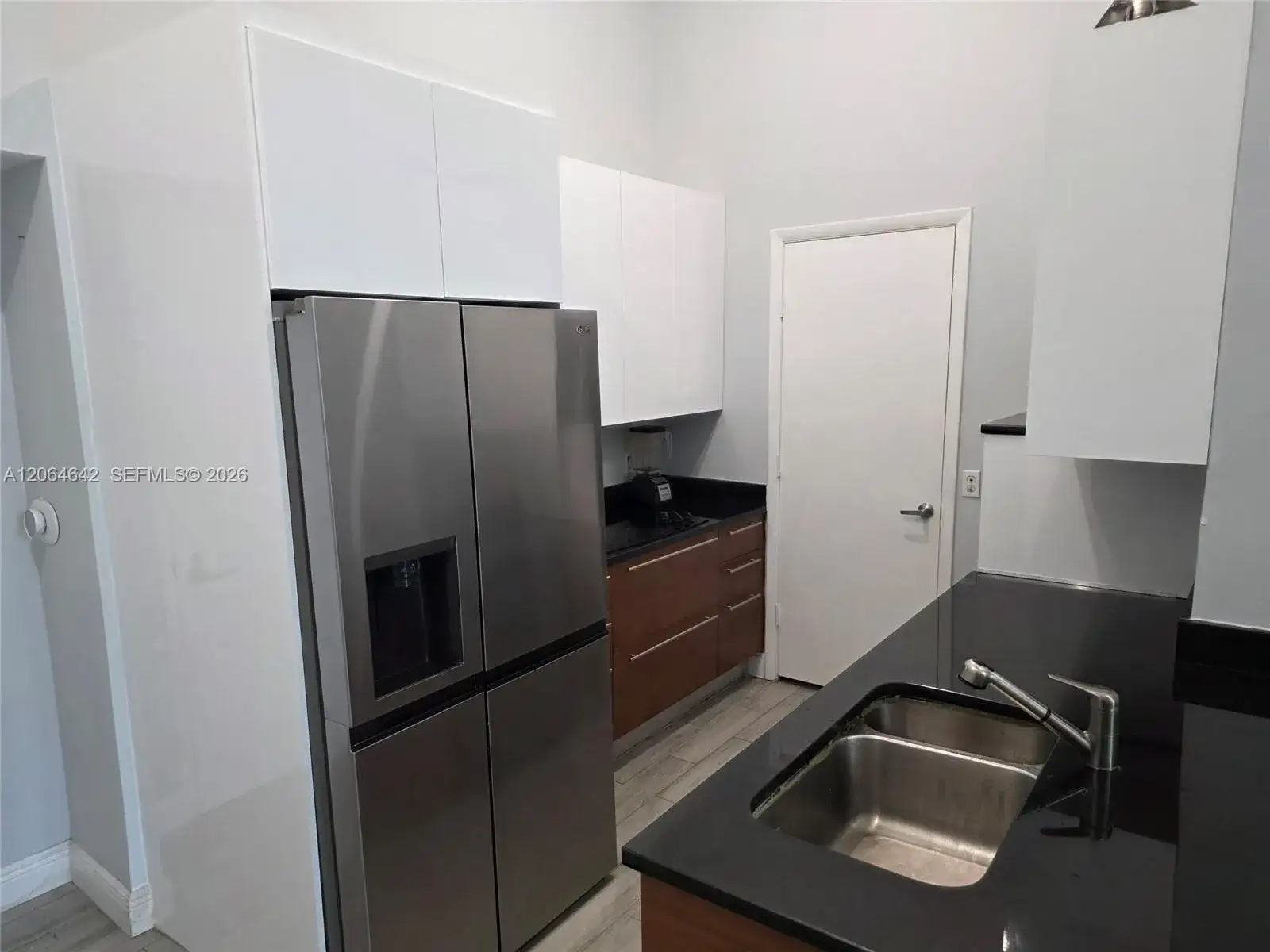 1900 N Bayshore Dr # 512, Miami FL 33132 photo 3
