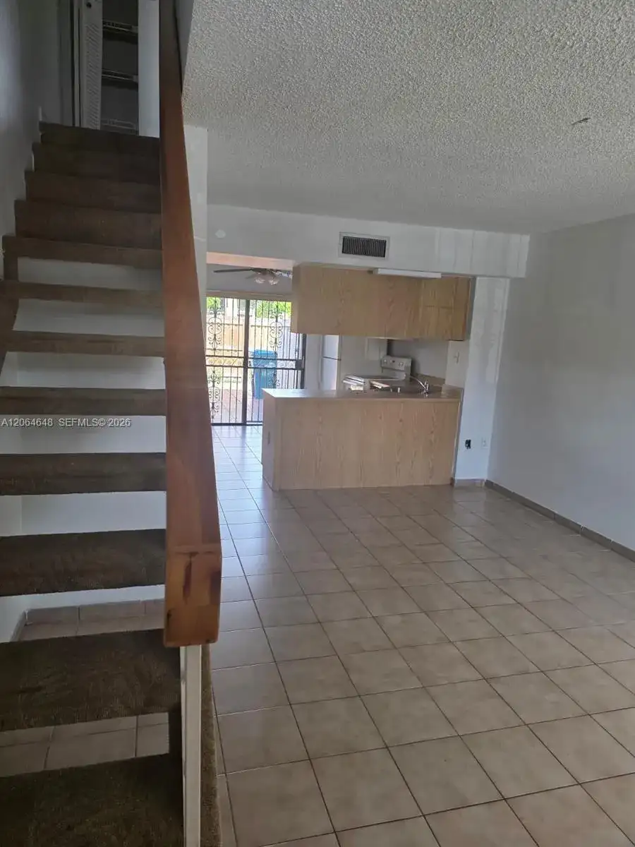 1823 SW 107th Ave # 1602, Miami FL 33165 photo 2