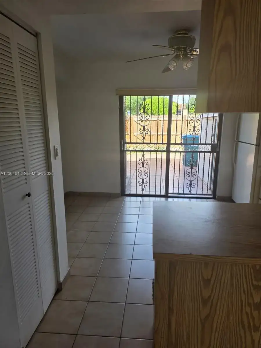 1823 SW 107th Ave # 1602, Miami FL 33165 photo 4