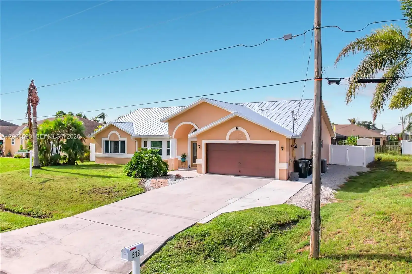 518 SW Lacroix Ave, Port St. Lucie FL 34953 photo 4